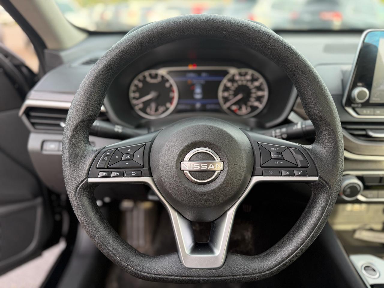 Nissan Altima  2024