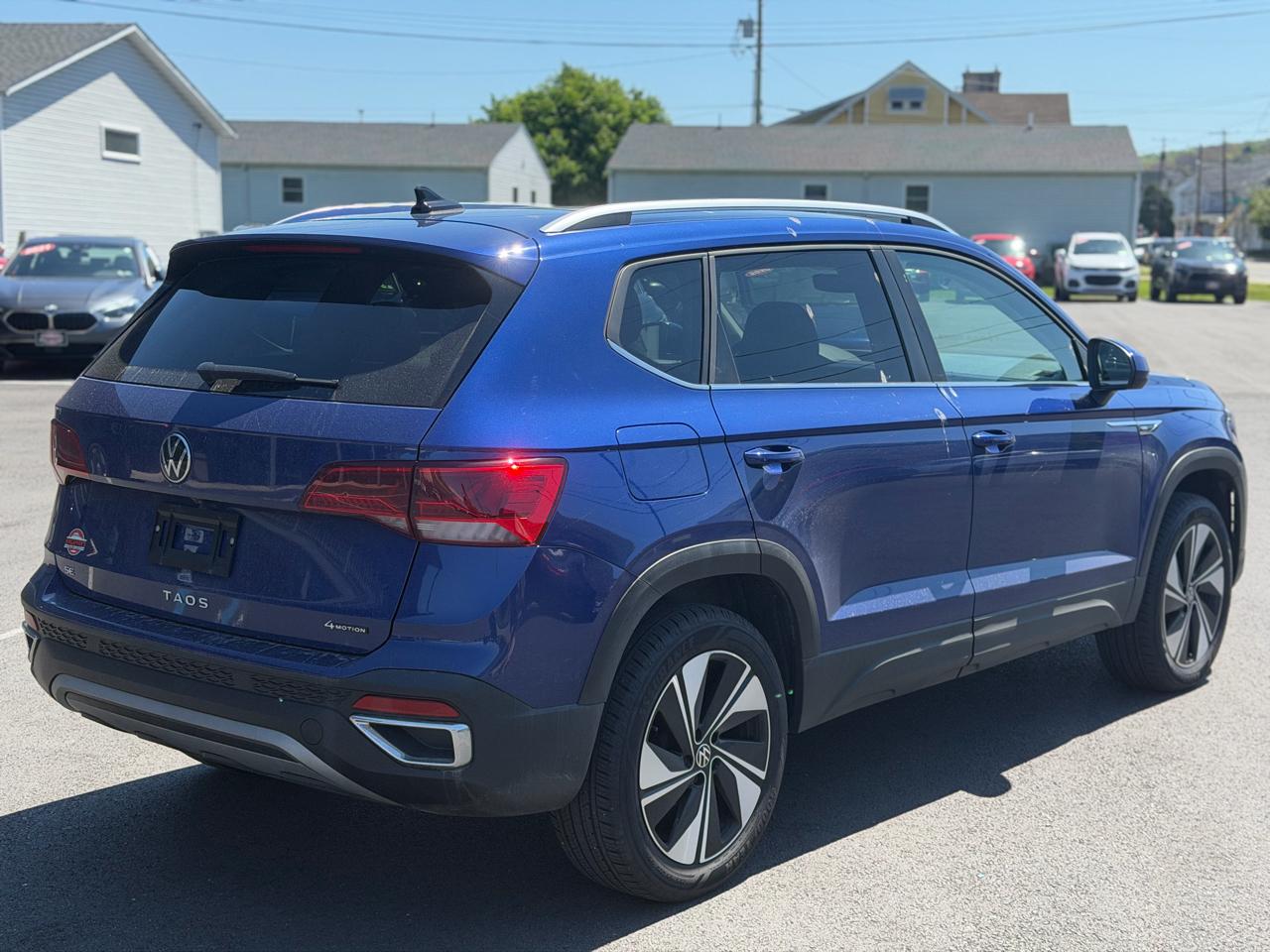 Volkswagen Taos  2024
