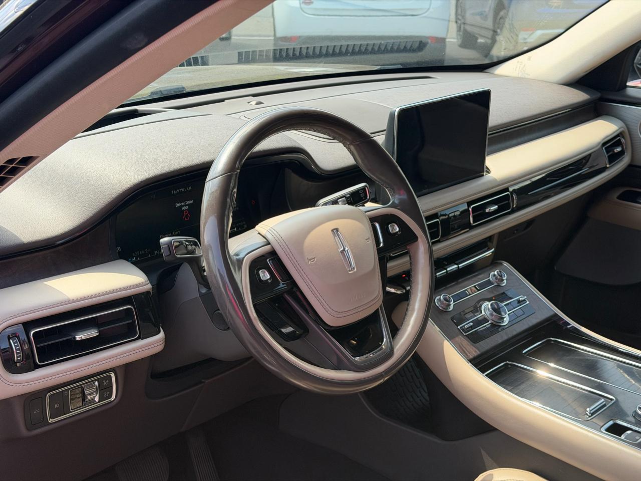 Lincoln Aviator  2020