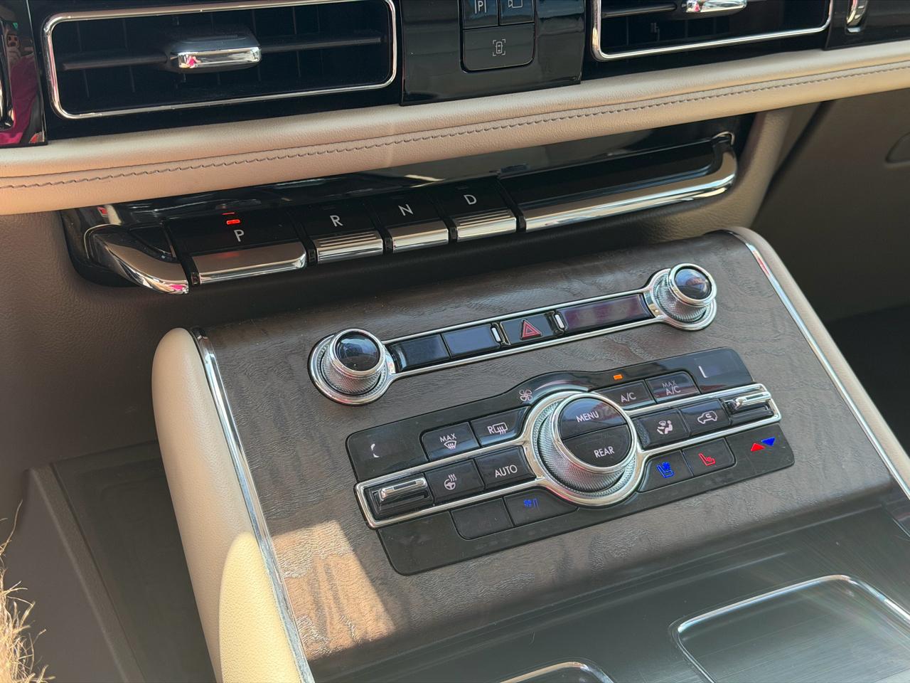 Lincoln Aviator  2020