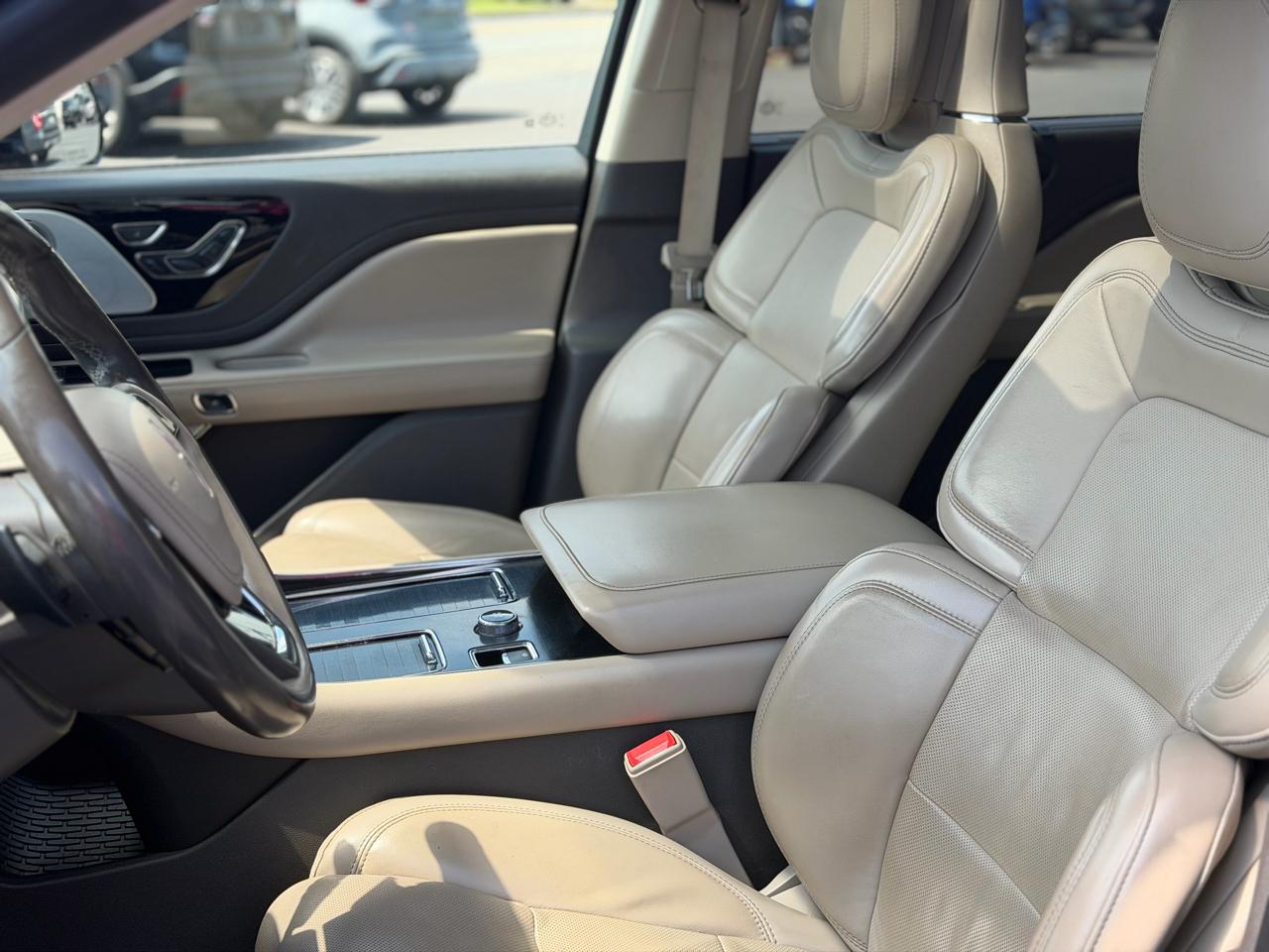 Lincoln Aviator  2020