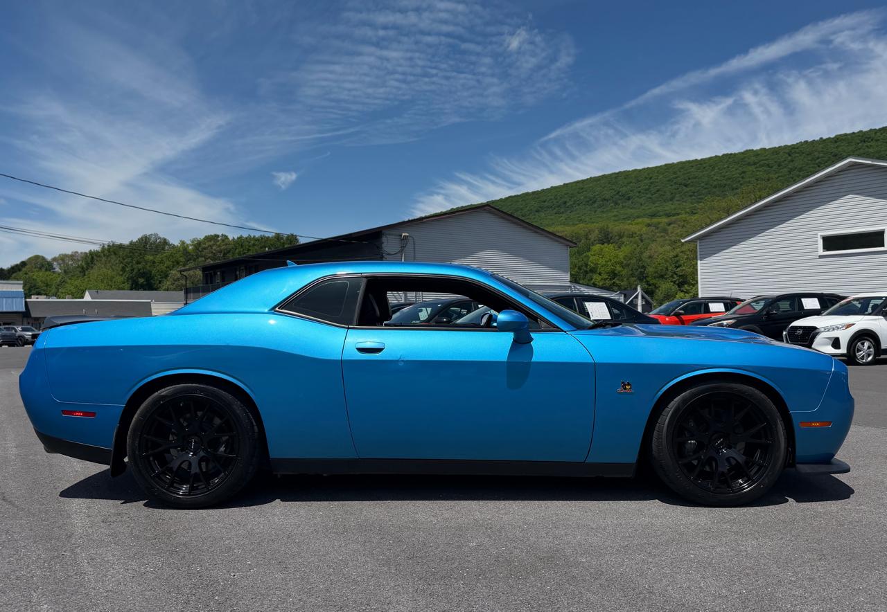 Dodge Challenger  2016