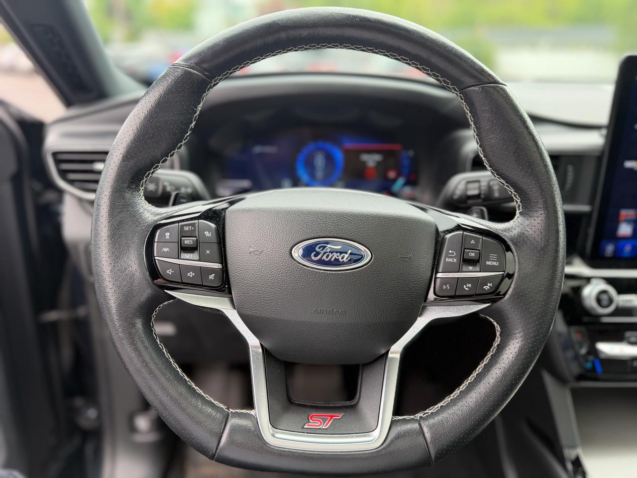 Ford Explorer  2023
