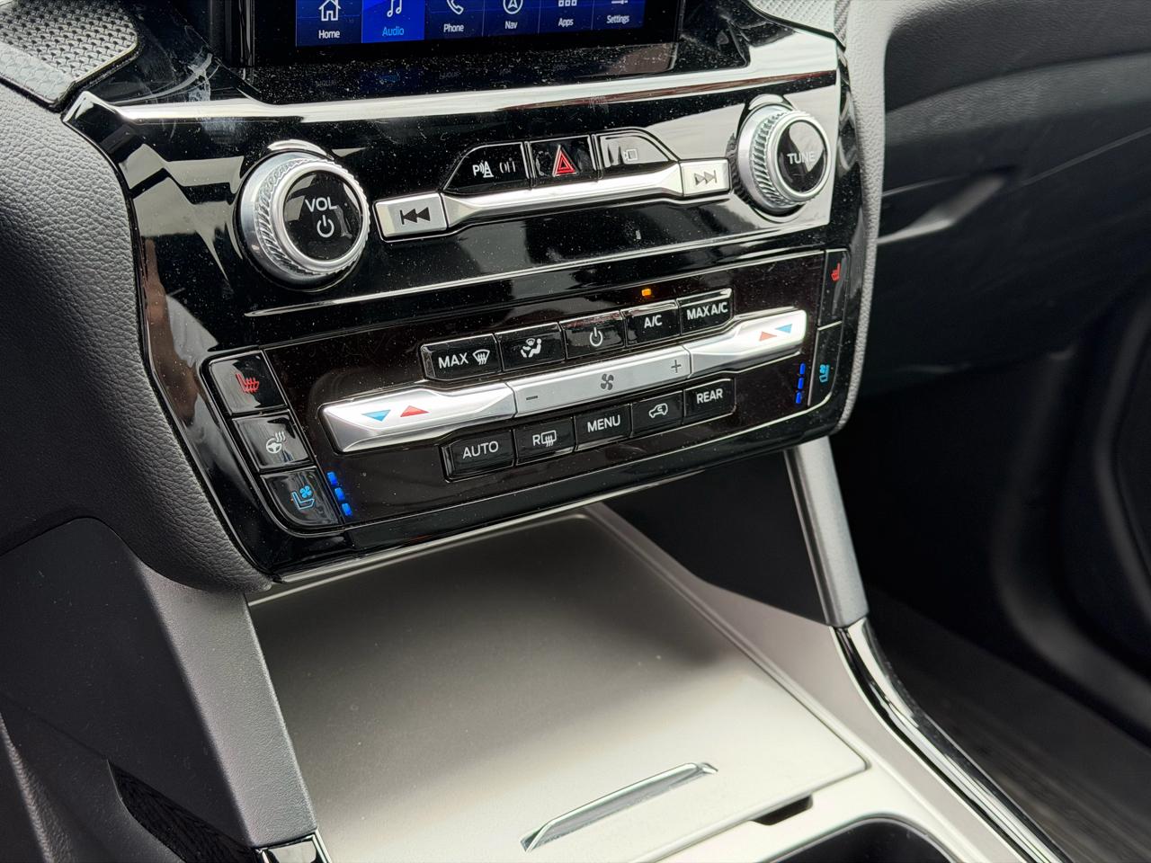 Ford Explorer  2023