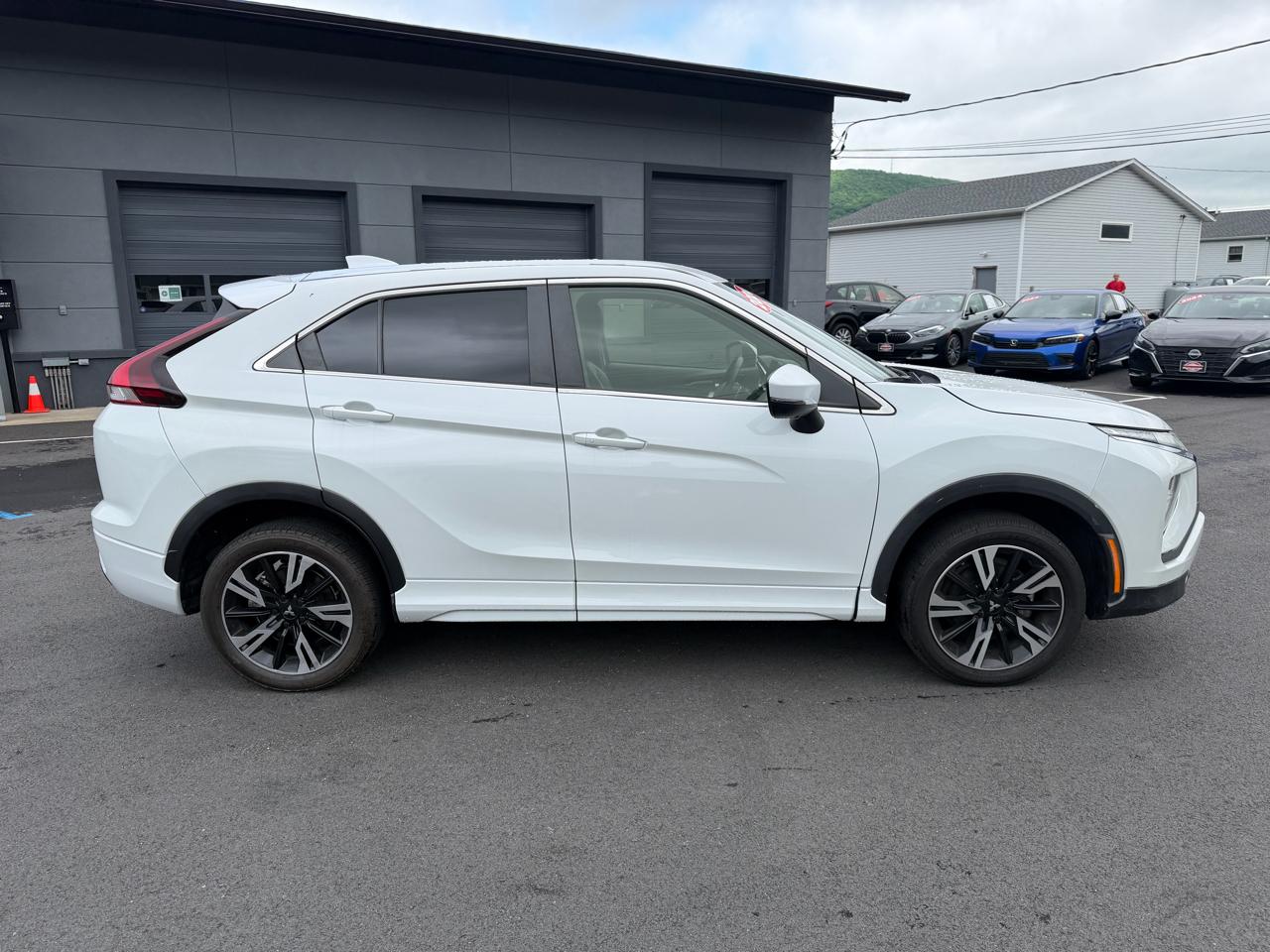 Mitsubishi Eclipse Cross  2024