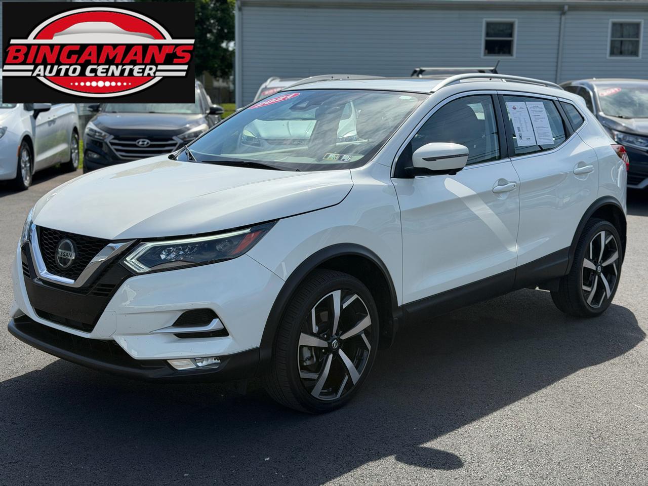 2021 Nissan Rogue Sport SL AWD's photo