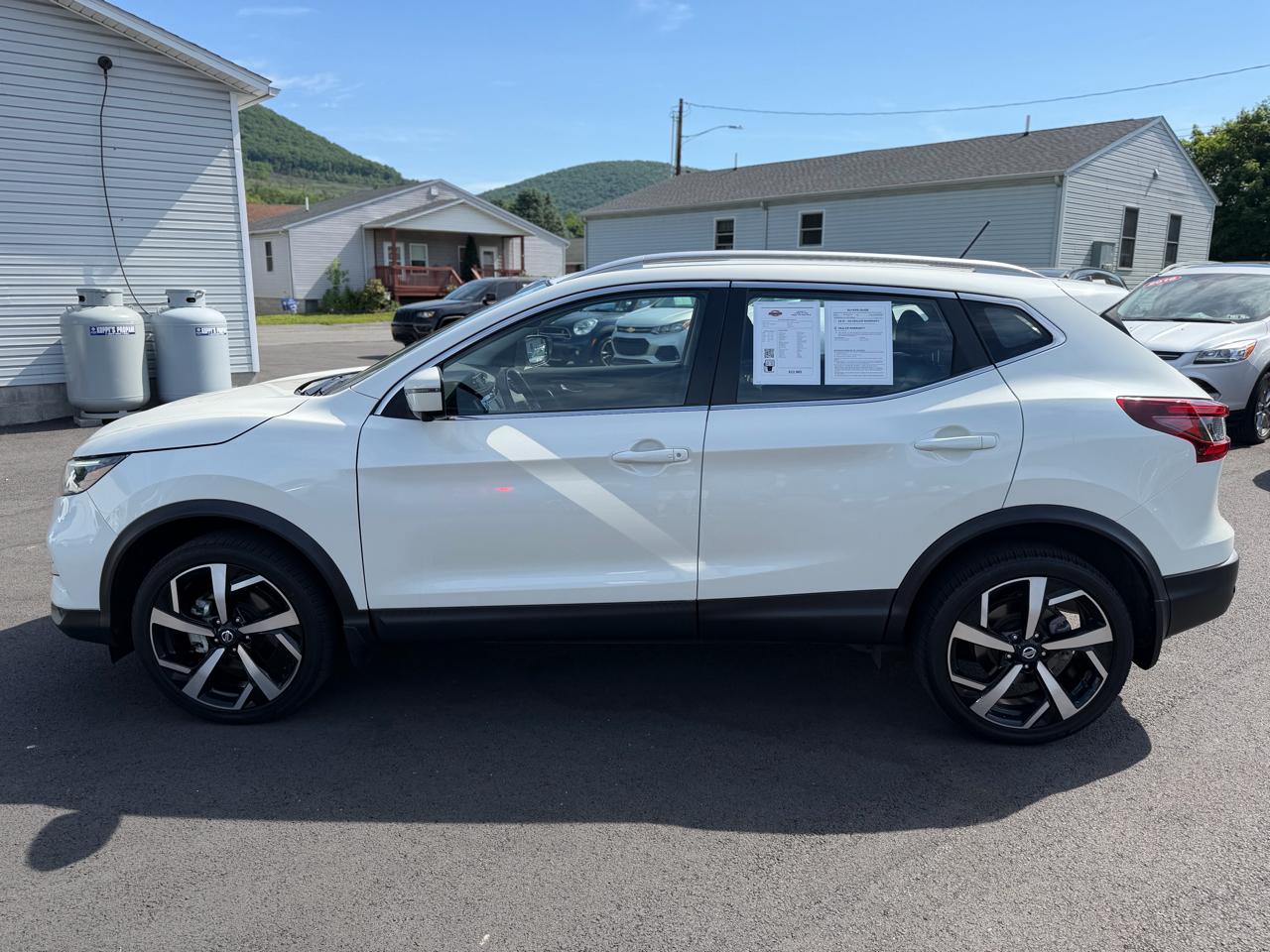 Nissan Rogue Sport  2021