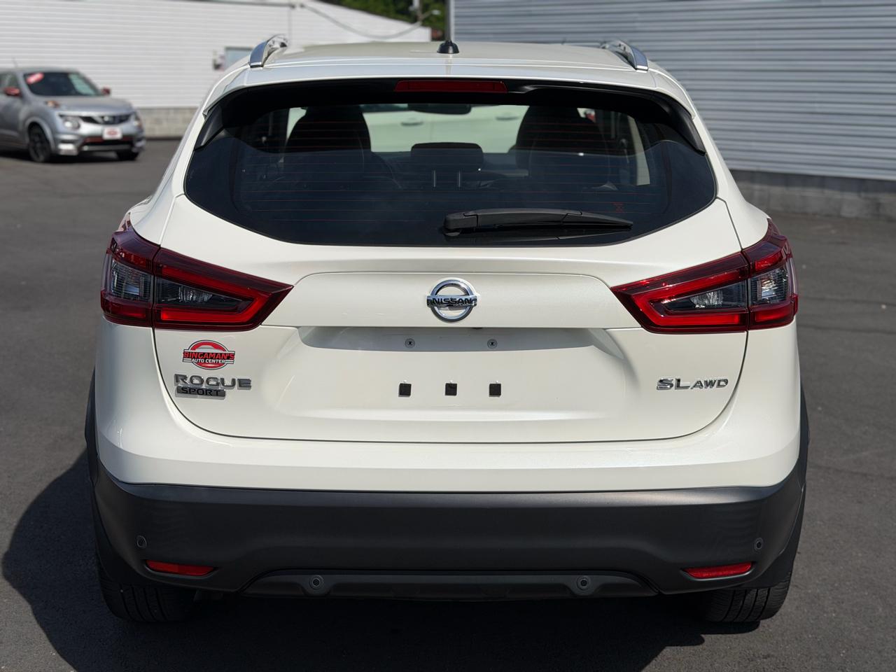 Nissan Rogue Sport  2021