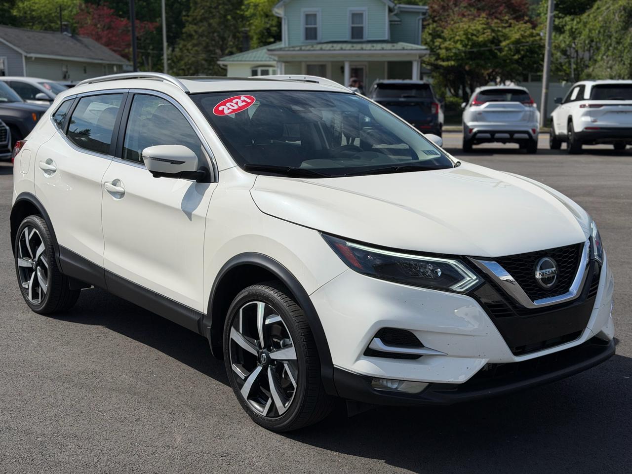 Nissan Rogue Sport  2021