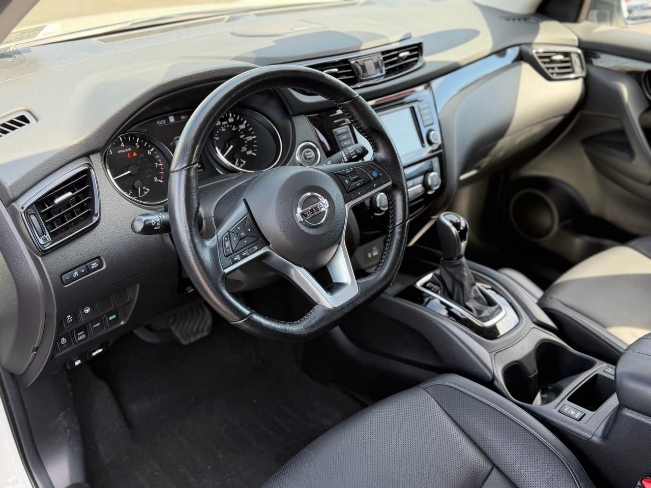 Nissan Rogue Sport  2021