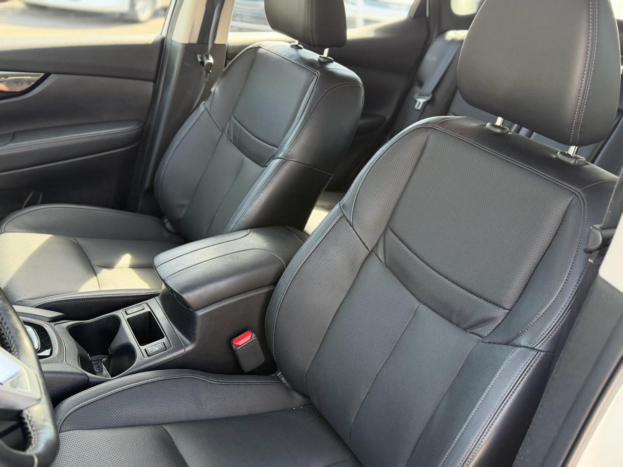 Nissan Rogue Sport  2021