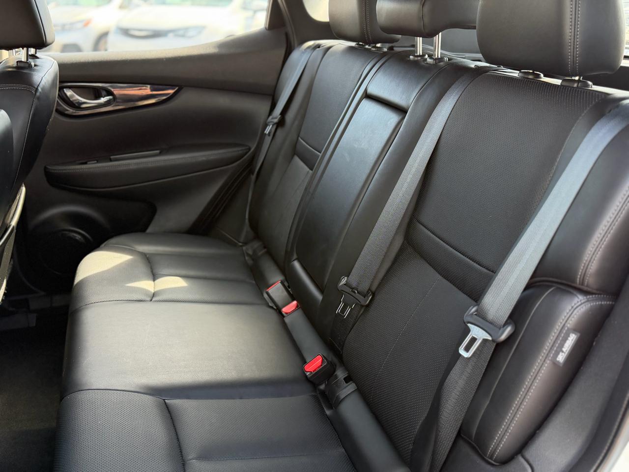 Nissan Rogue Sport  2021