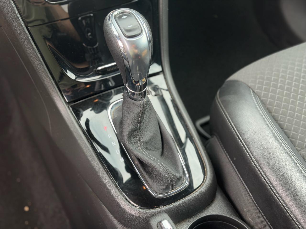 Buick Encore  2022