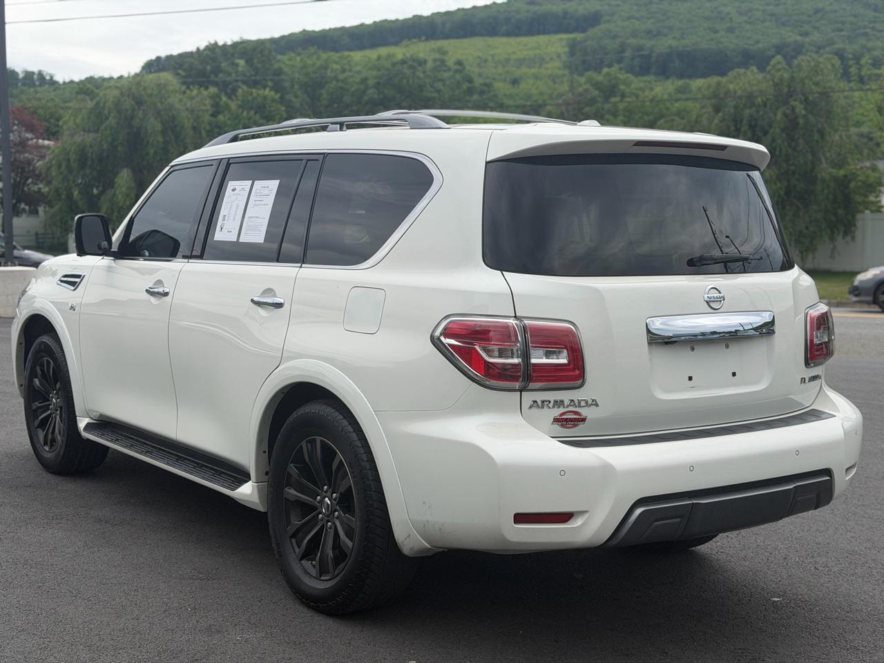 Nissan Armada  2020