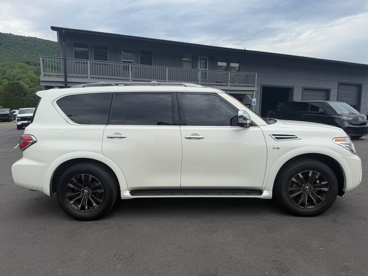 Nissan Armada  2020