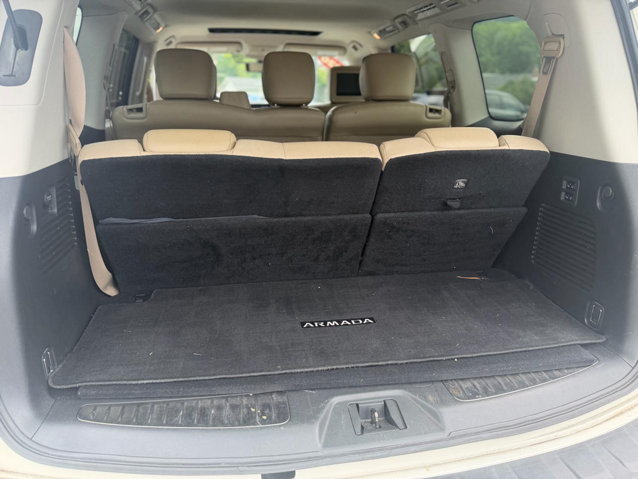 Nissan Armada  2020