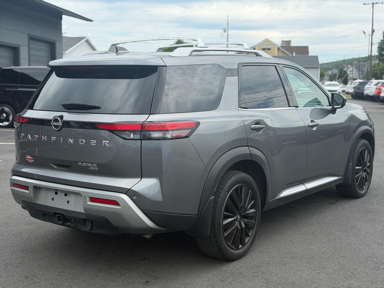 Nissan Pathfinder  2022