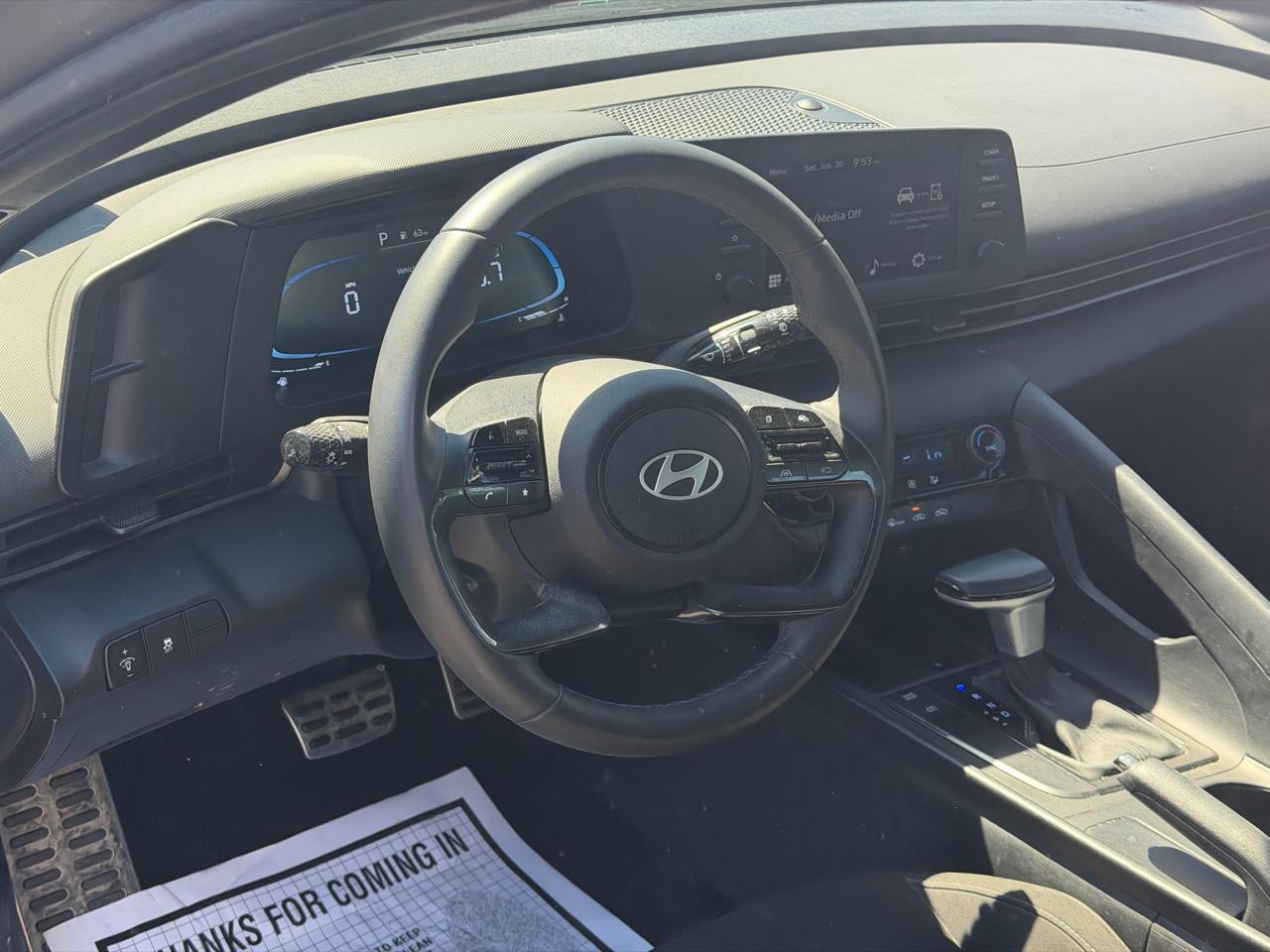 Hyundai Elantra  2025