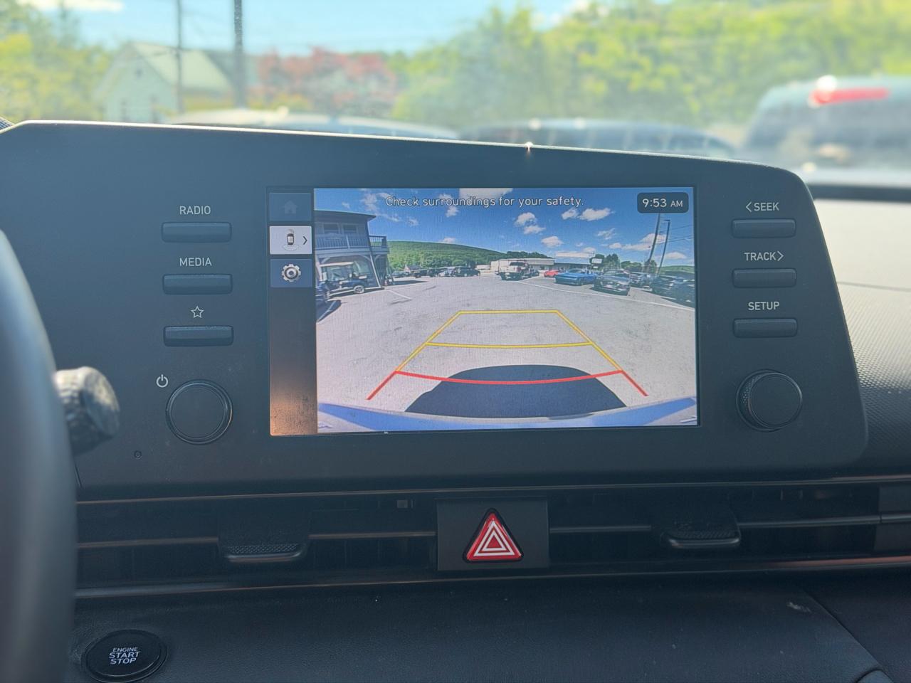 Hyundai Elantra  2025