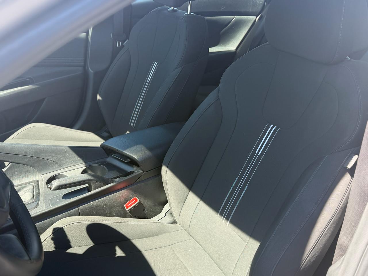 Hyundai Elantra  2025