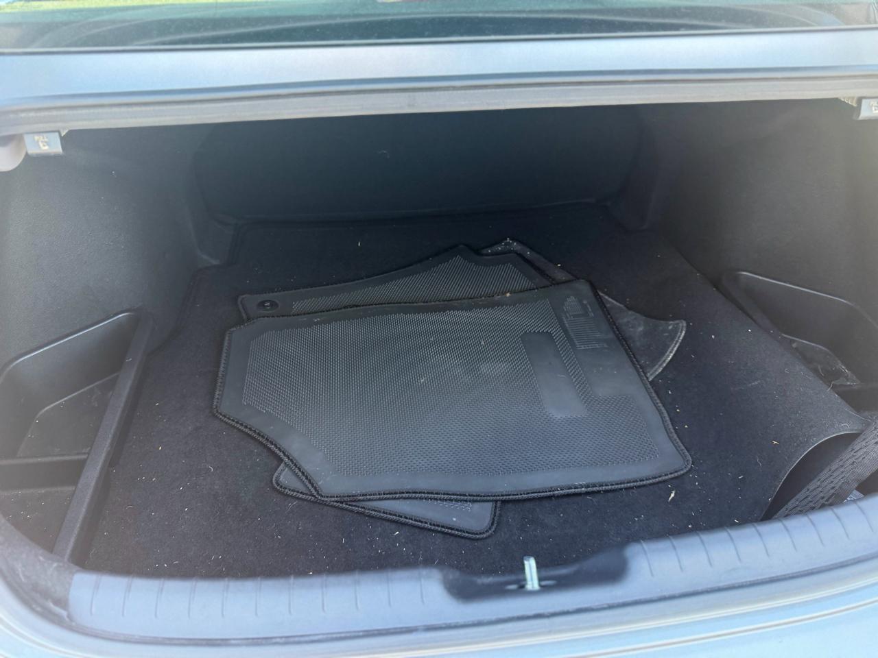 Hyundai Elantra  2025