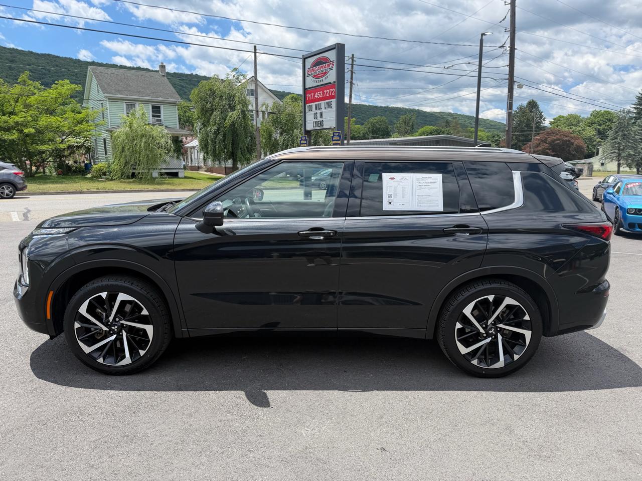 Mitsubishi Outlander  2023