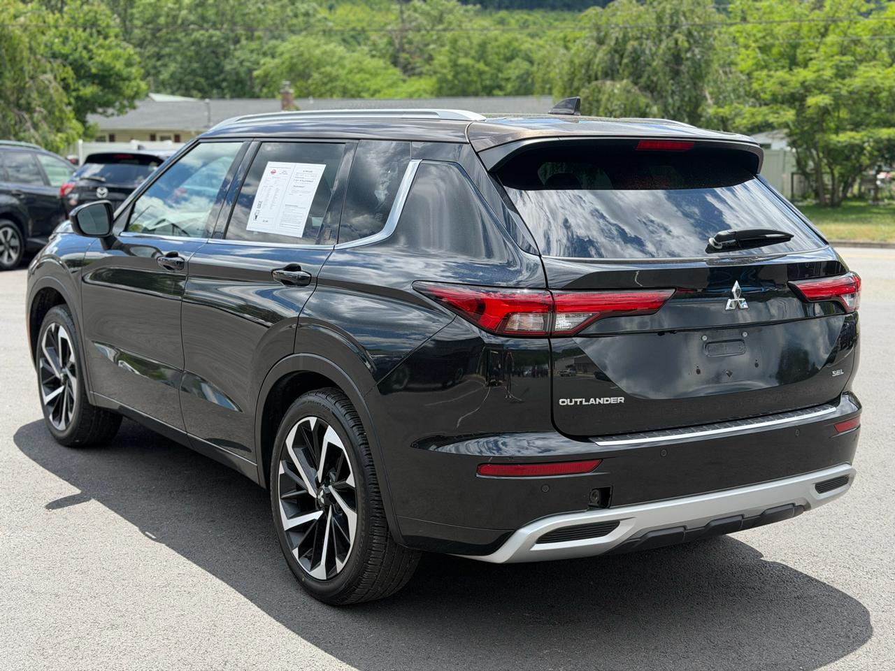 Mitsubishi Outlander  2023