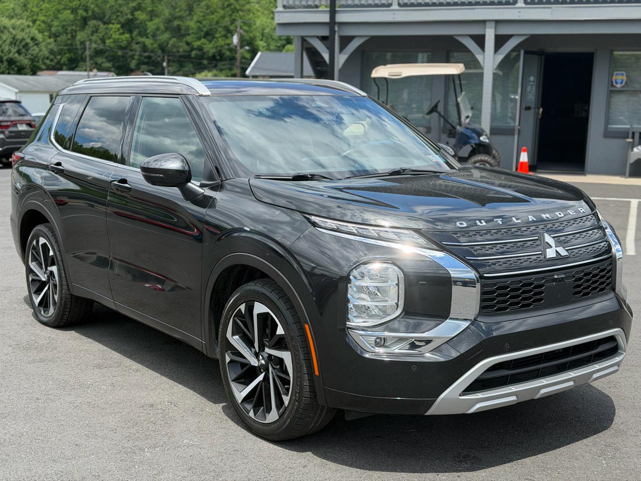 Mitsubishi Outlander  2023
