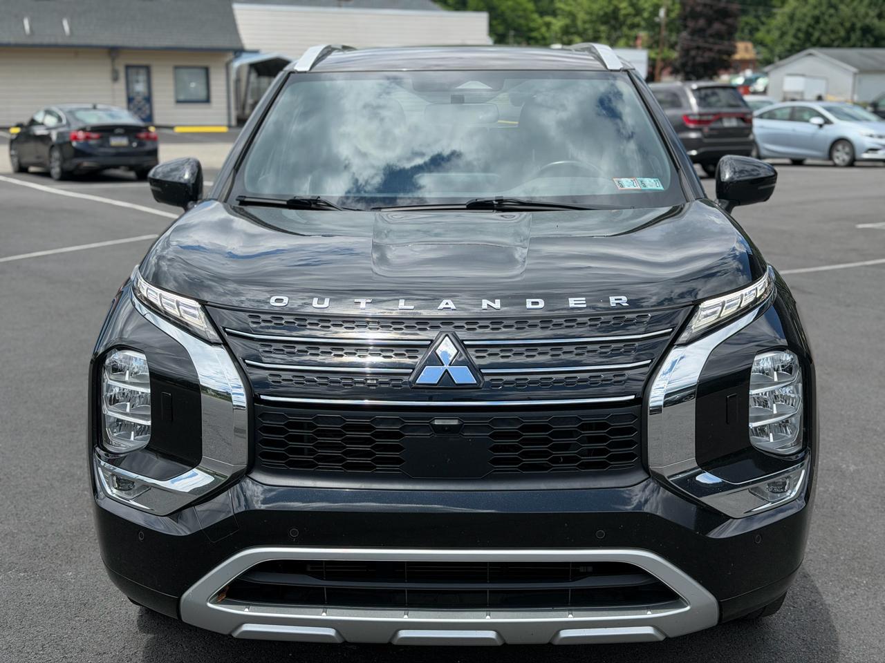 Mitsubishi Outlander  2023