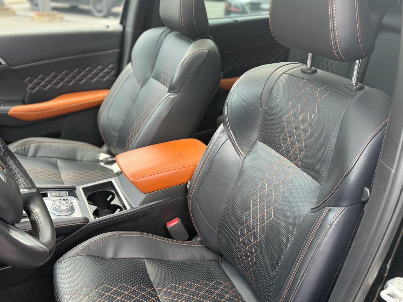 Mitsubishi Outlander  2023