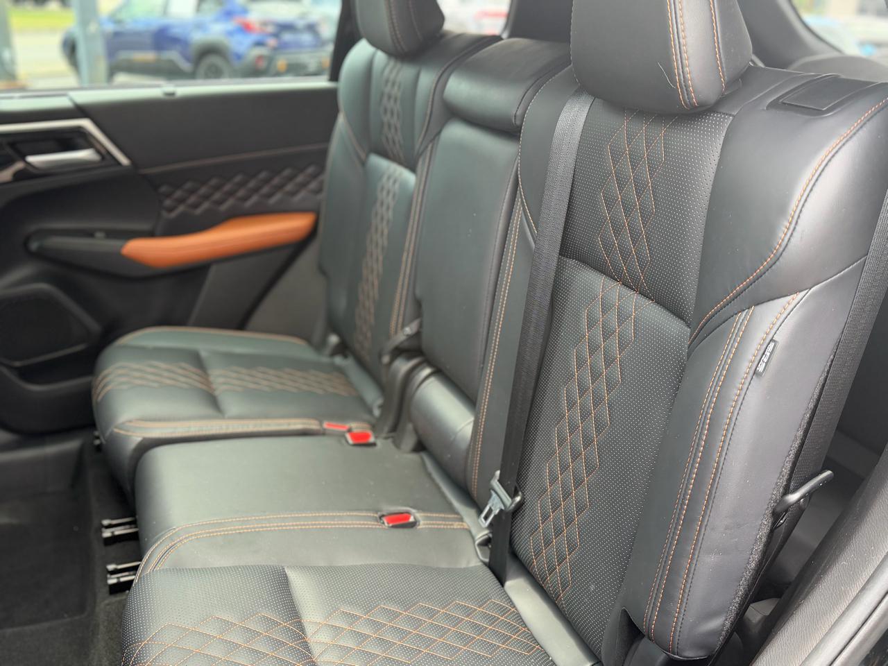 Mitsubishi Outlander  2023