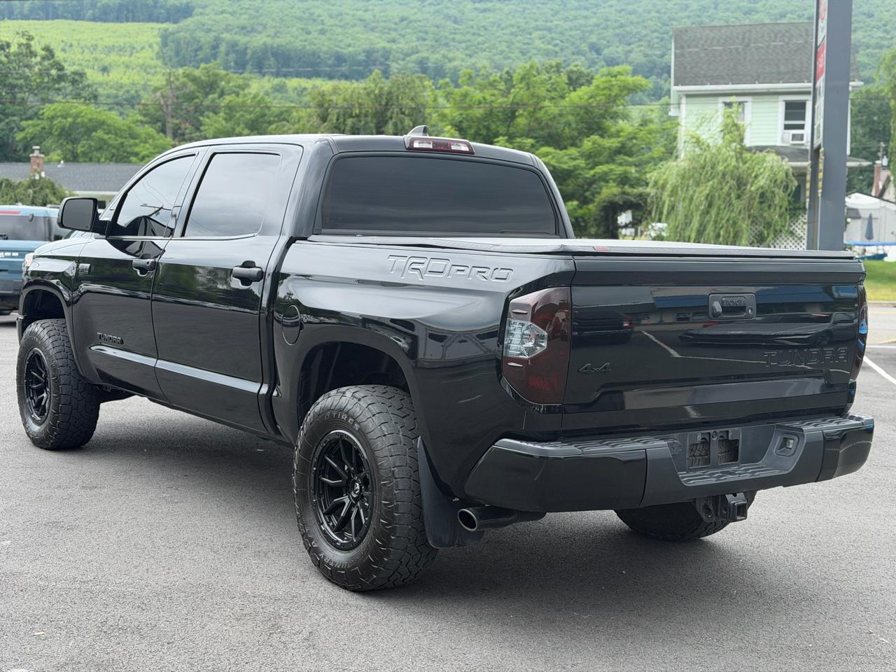 Toyota Tundra  2021