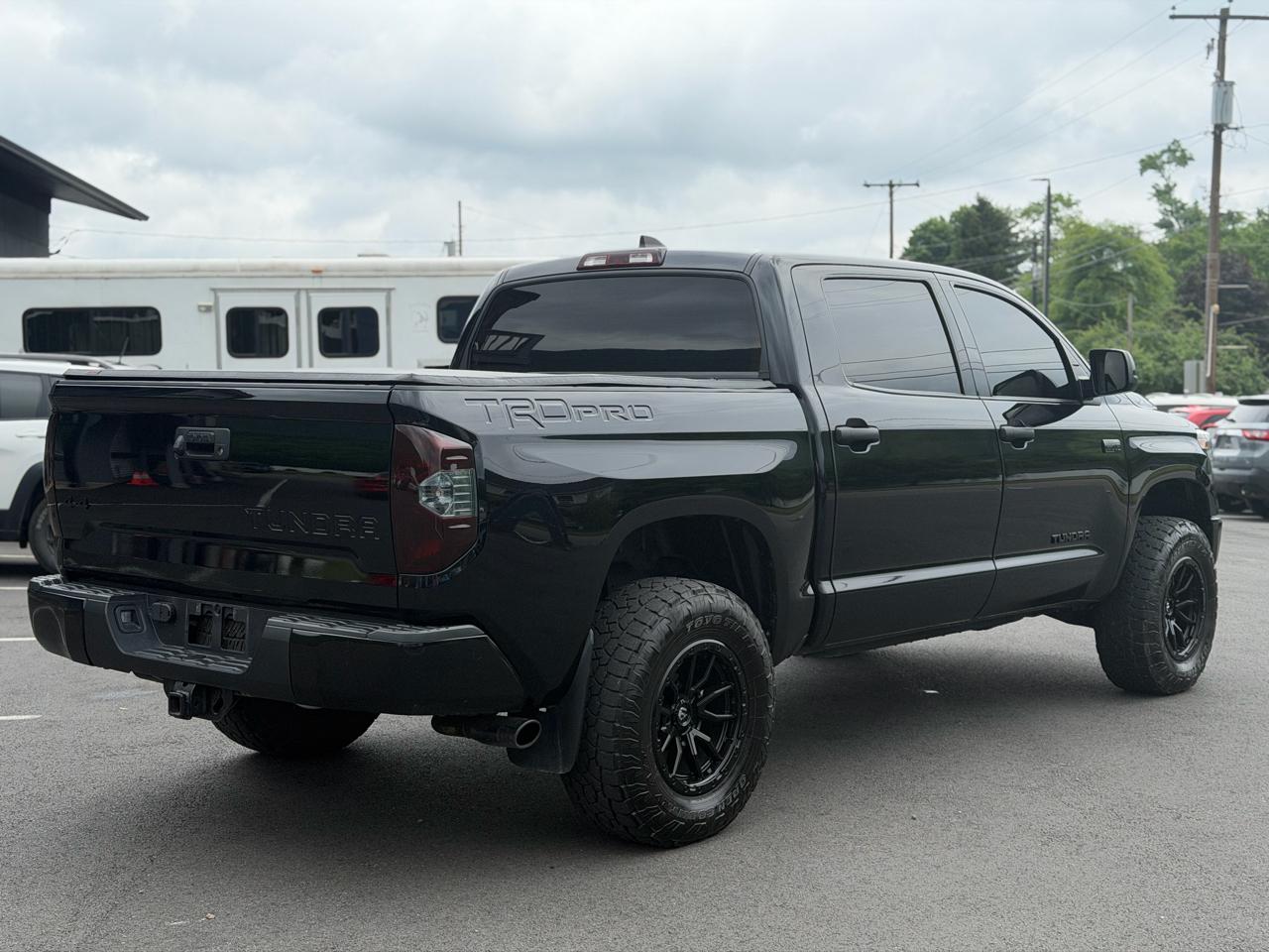 Toyota Tundra  2021