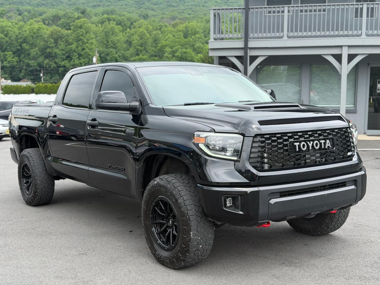 Toyota Tundra  2021