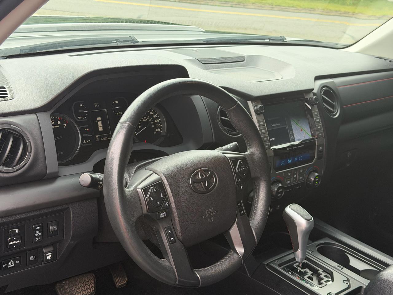 Toyota Tundra  2021