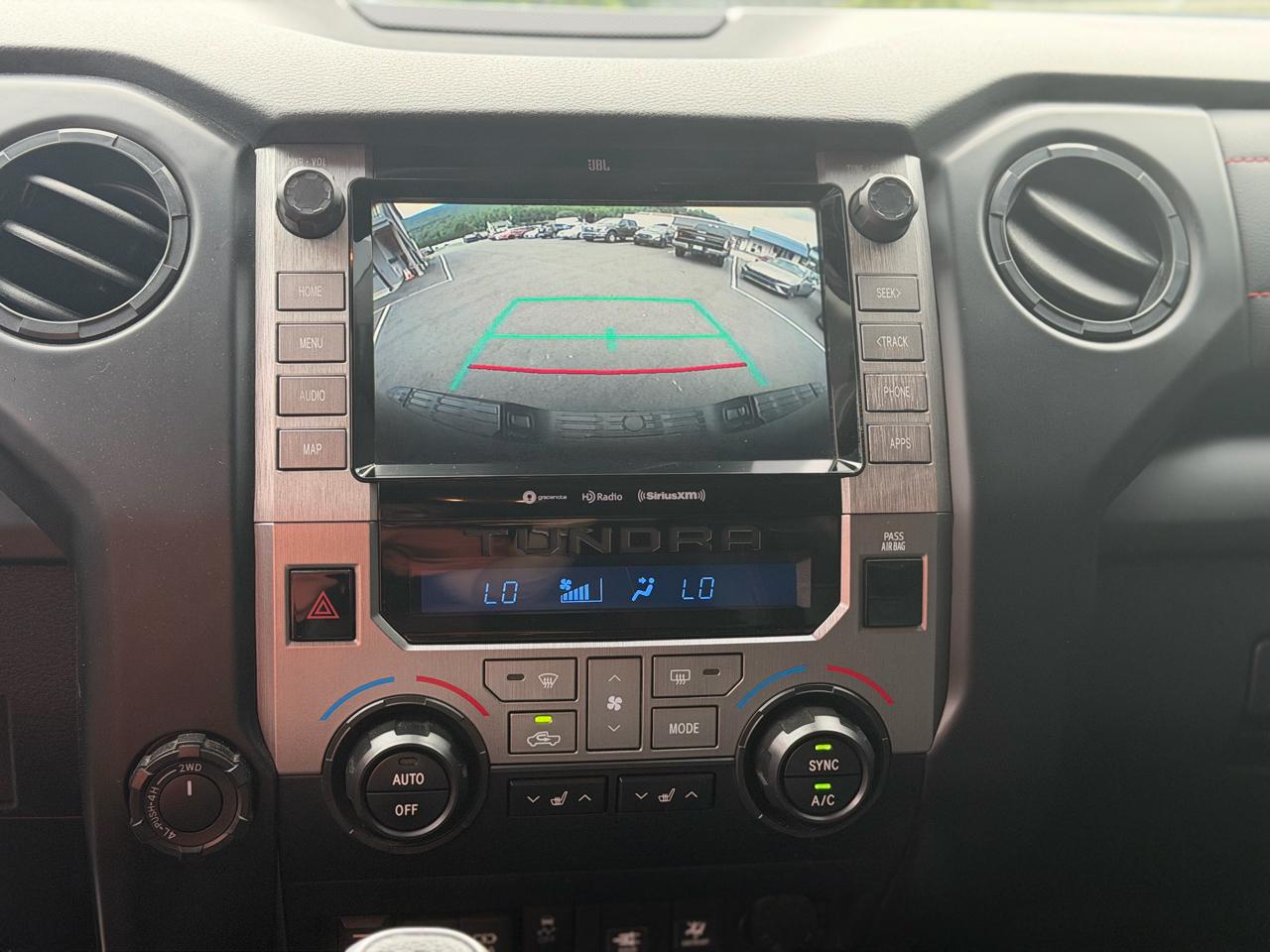 Toyota Tundra  2021