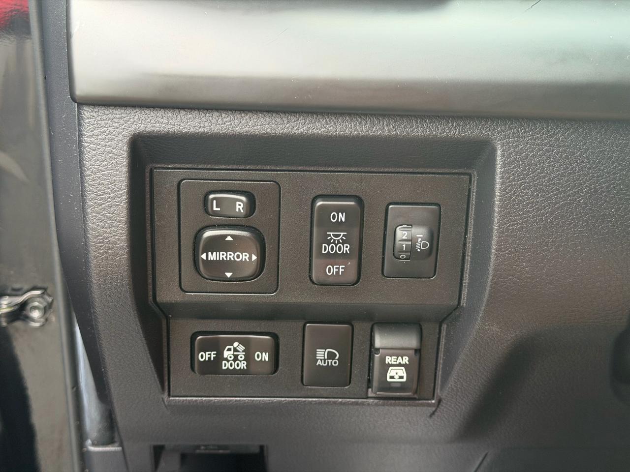 Toyota Tundra  2021