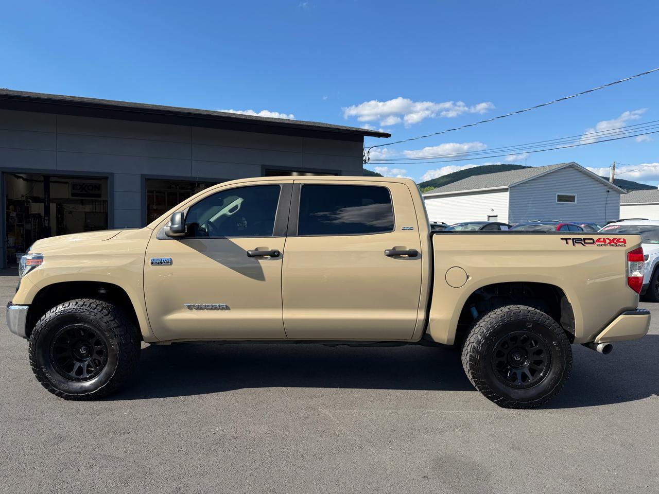 Toyota Tundra  2019