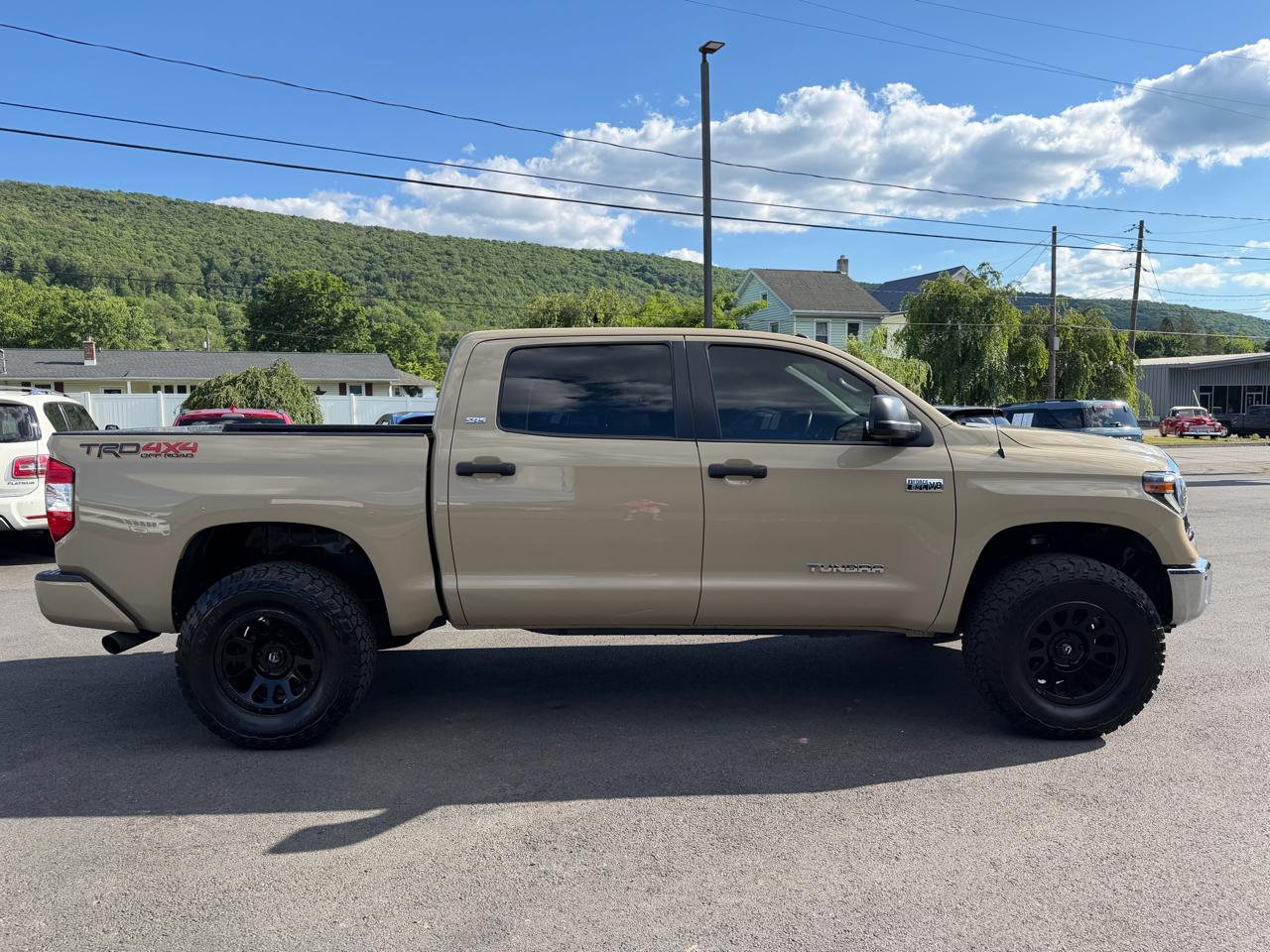 Toyota Tundra  2019