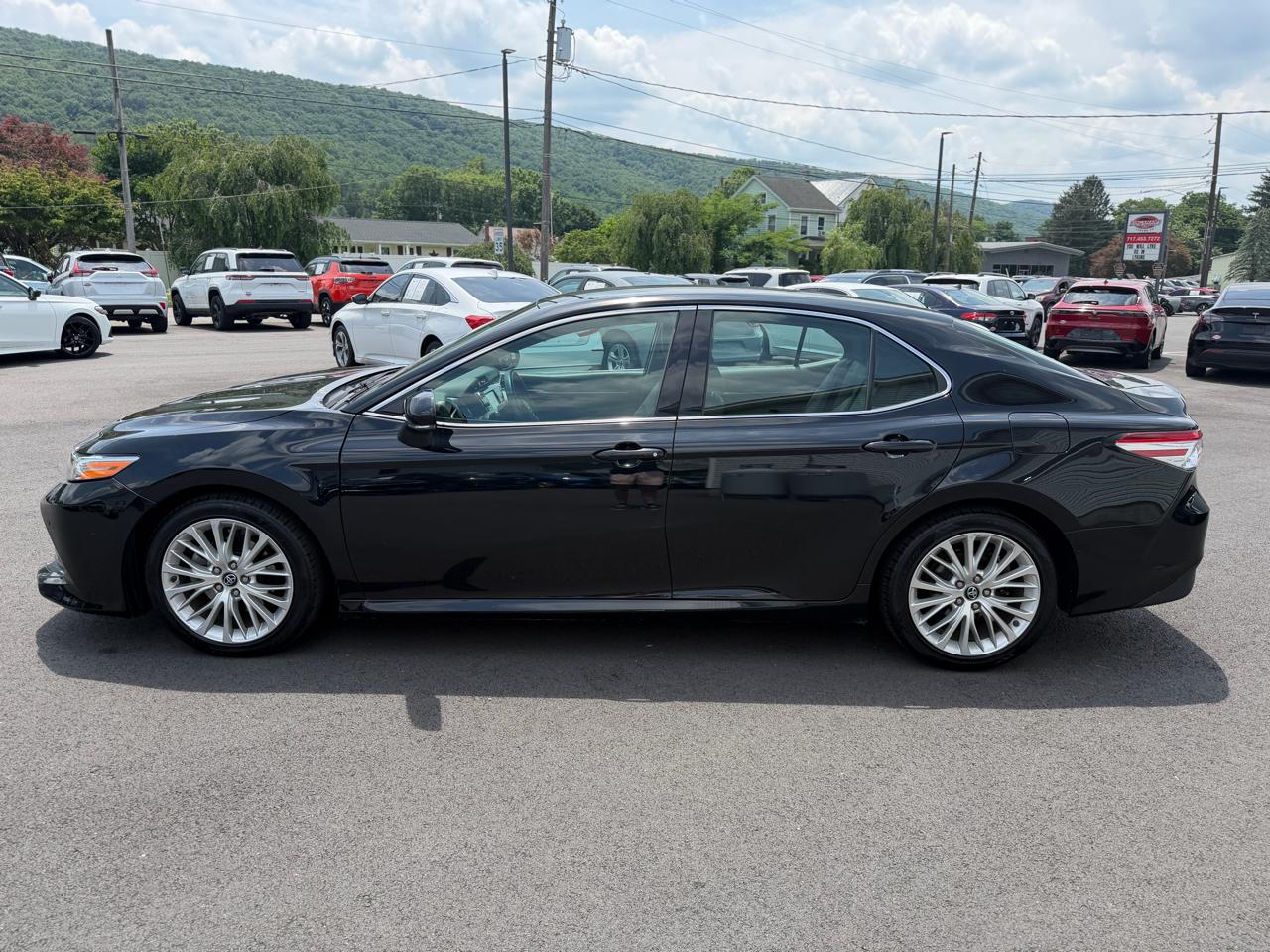 Toyota Camry  2018