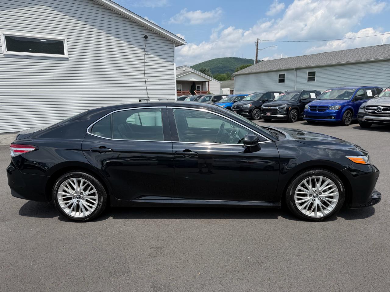 Toyota Camry  2018
