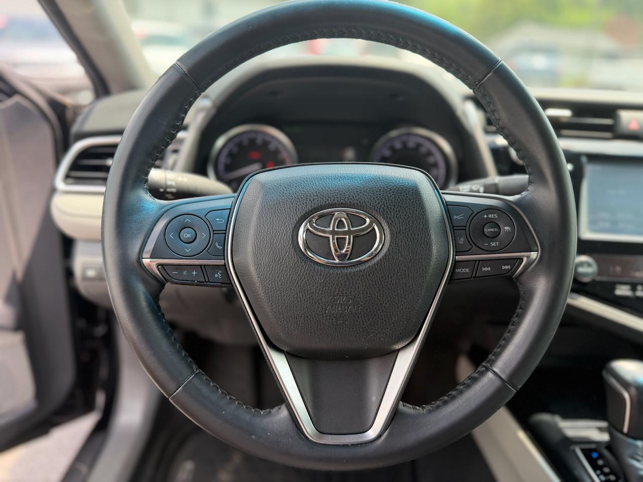 Toyota Camry  2018