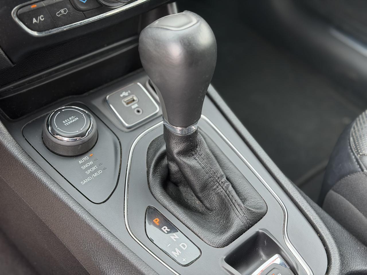 Jeep Cherokee  2019