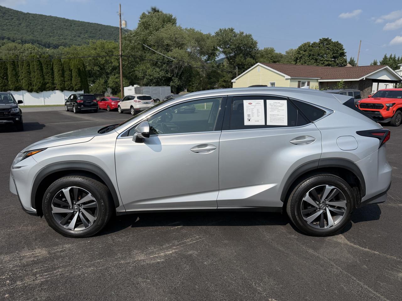Lexus NX 200t  2019