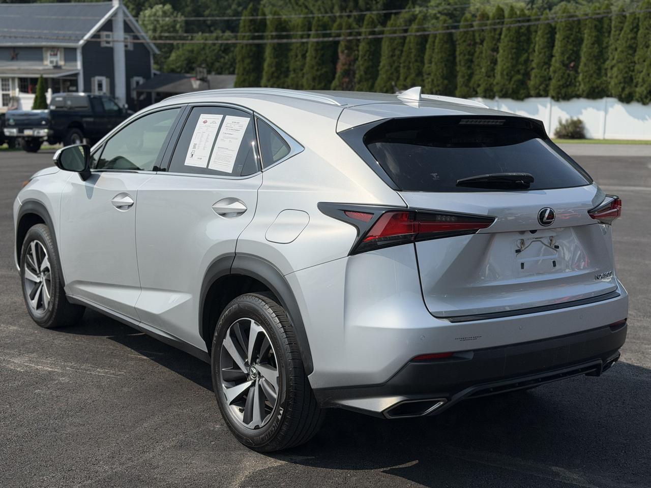 Lexus NX 200t  2019