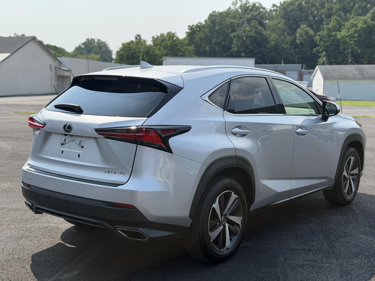 Lexus NX 200t  2019