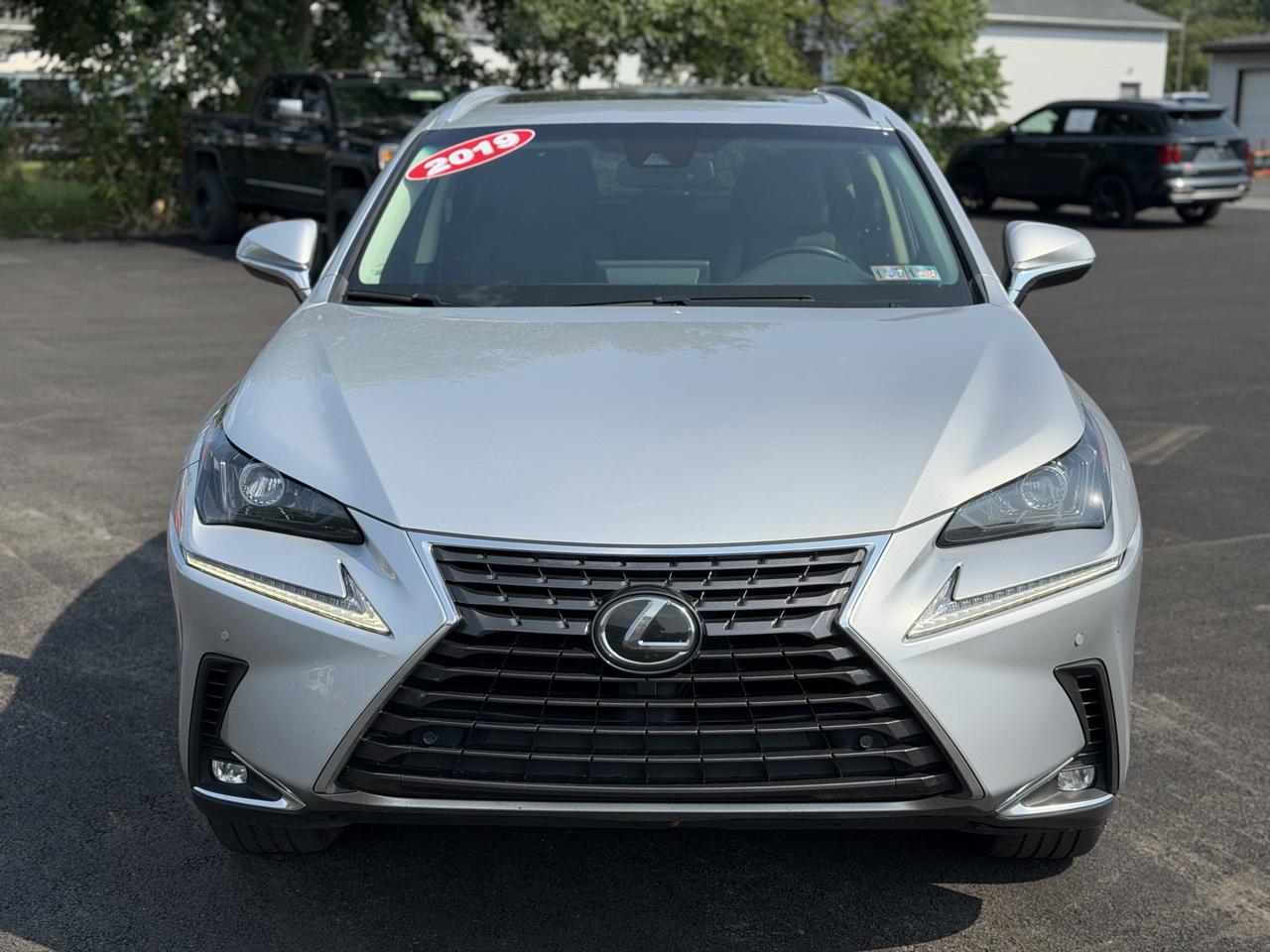 Lexus NX 200t  2019