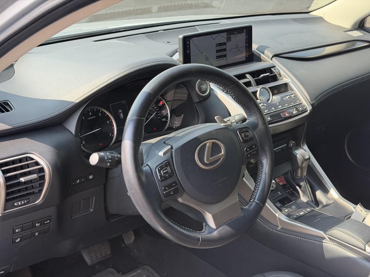Lexus NX 200t  2019