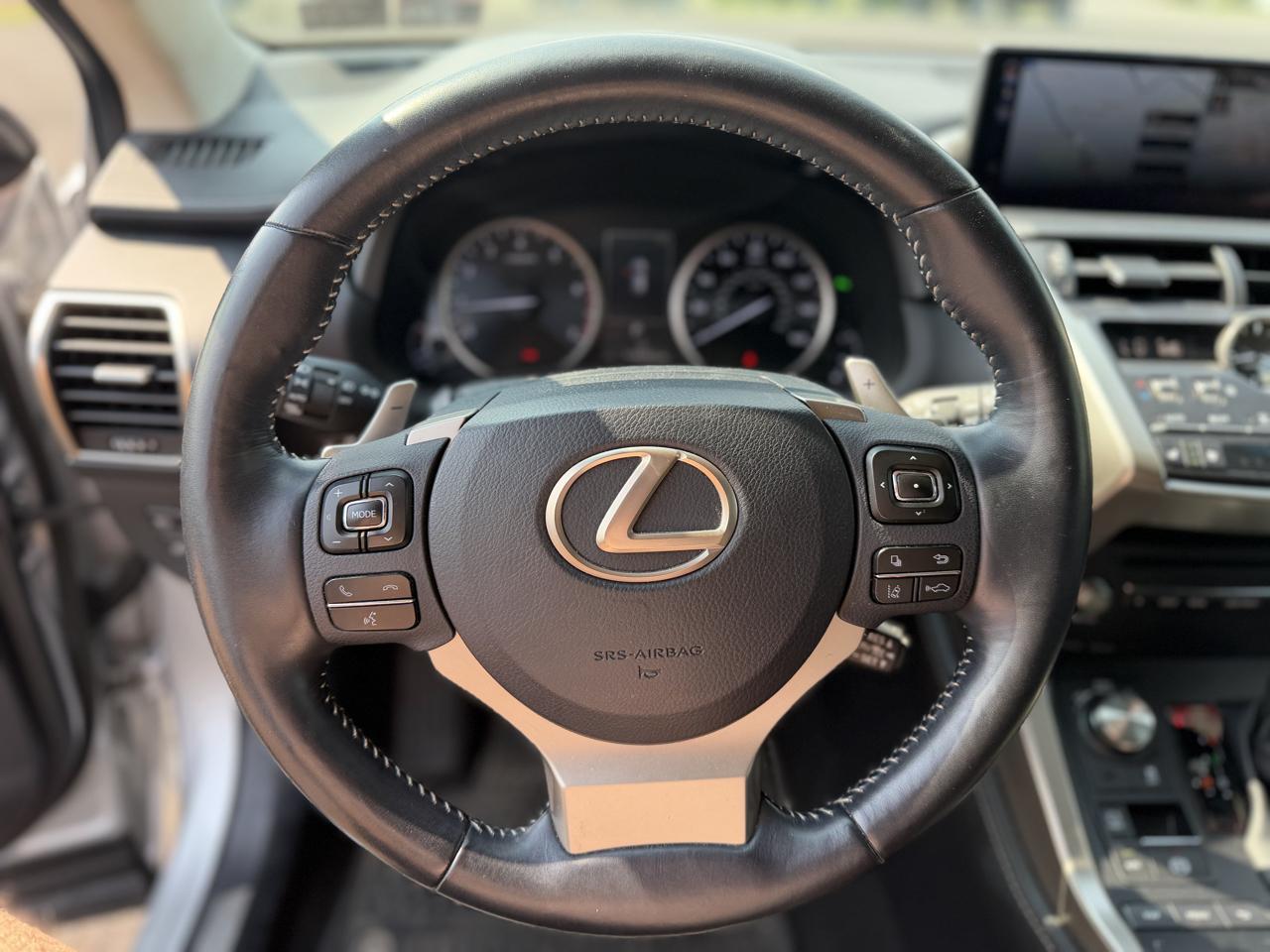Lexus NX 200t  2019