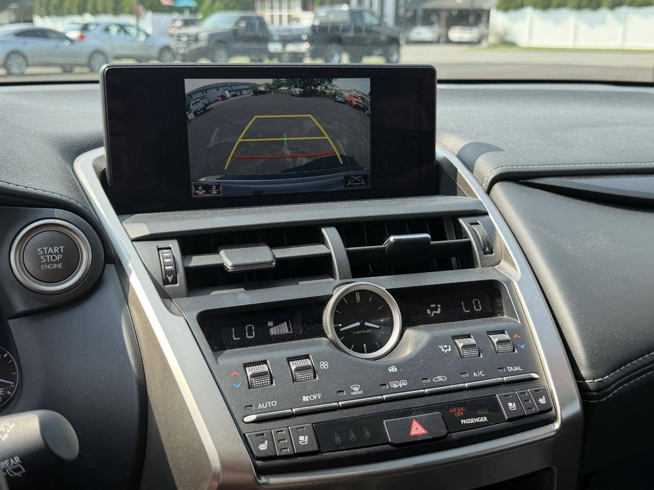 Lexus NX 200t  2019